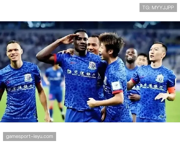 上海申花外援调整完成,新阵容亮相引关注,球队竞争力显著提升 上海申花外援调整完成,新阵容亮相引关注,球队竞争力显著提升