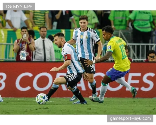 南美足球战术之争：巴西游击战术与阿根廷传控风格深度解析