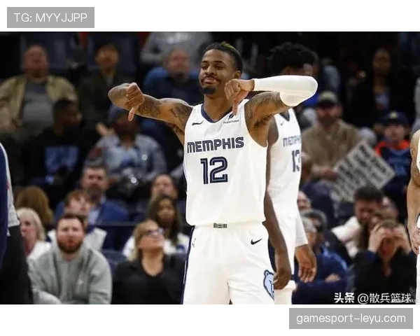 莫兰特突破拉开内线防守 提升团队关键时刻得分效率